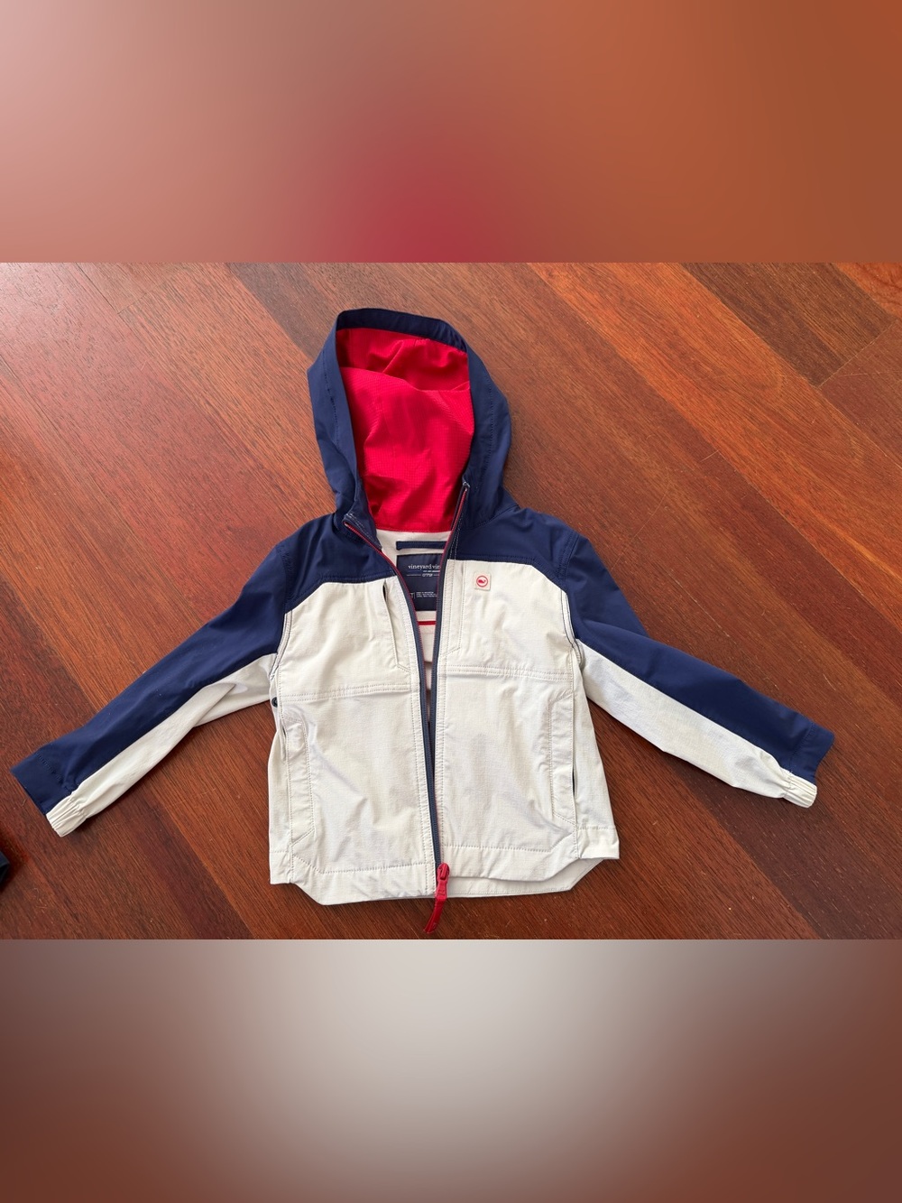 Vineyard Vines Kids Navy, Cream & Red Hooded Windbreaker jacket 3T like new